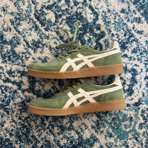 Onitska Tiger Suede Moss Green & Cream Skater Sneakers with Gum Sole NWOT - Picture 2 of 7